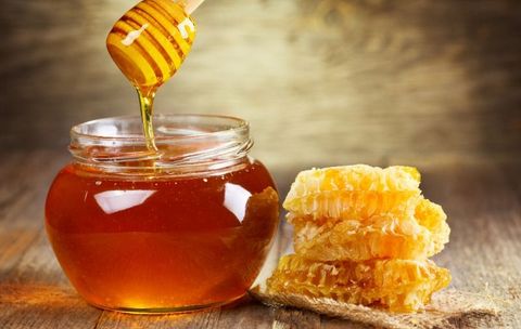 Honey Healing Facial Explained: Essential Facts, Skincare Knowledge, and Helpful Resources.